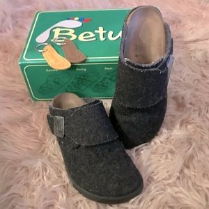 Betula sandals